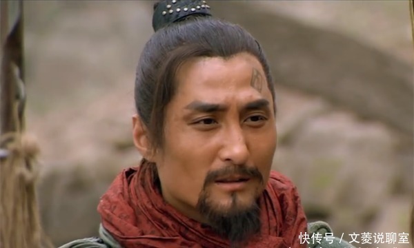 八十万禁军教头!此人在梁山排名第五十一,武艺不高运气好,力斩八十万禁军教头