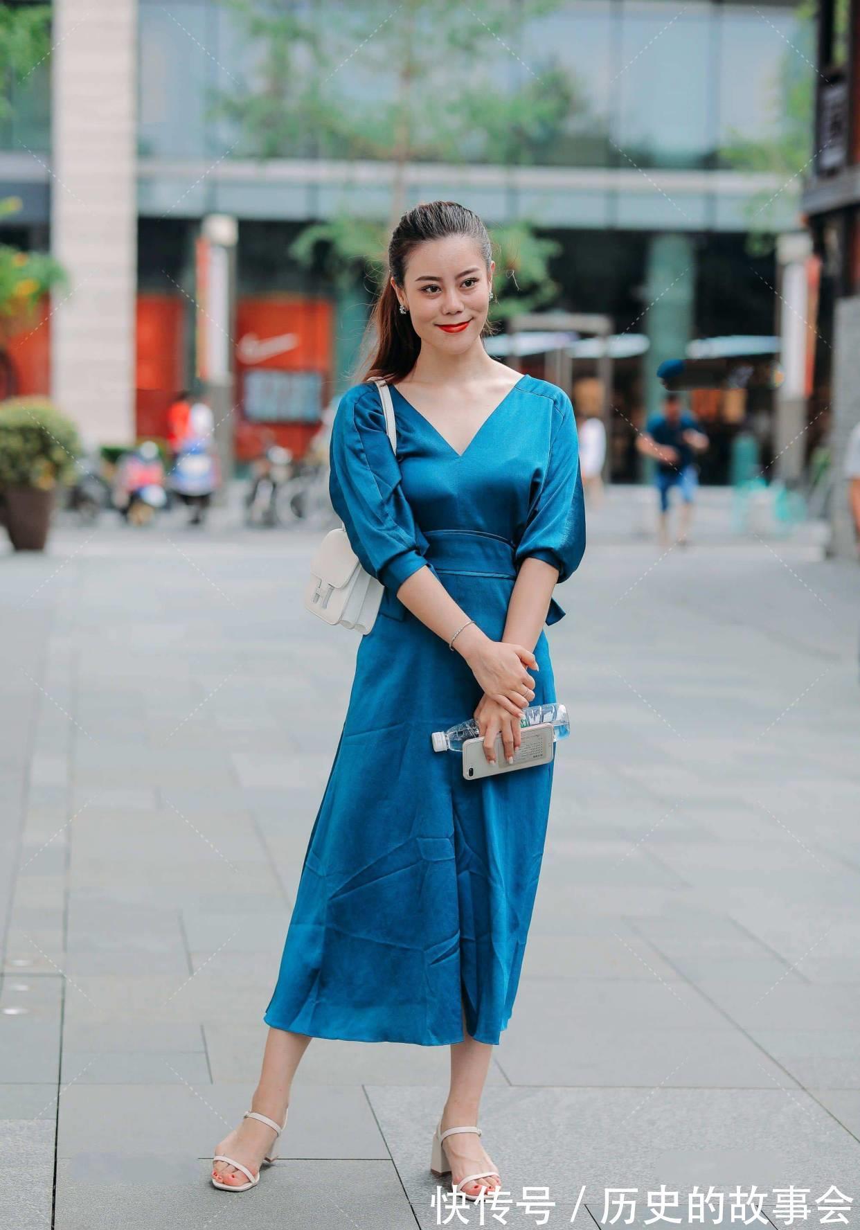 连衣裙 蓝色各异搭配出来,气质风格大不相同,选款与您共享蓝色衣服