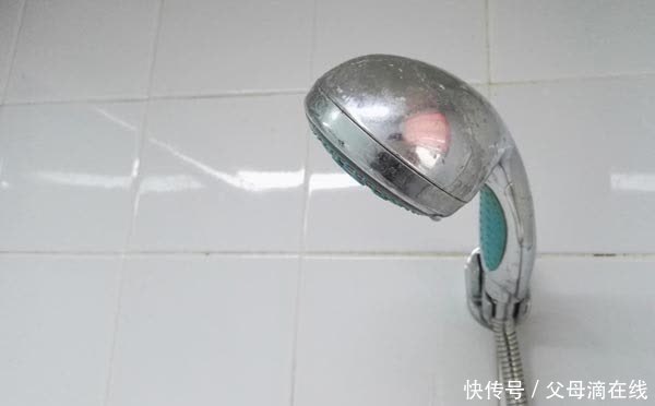 代谢物|每天洗澡身上都能搓出泥，是怎么回事？这些泥是什么？