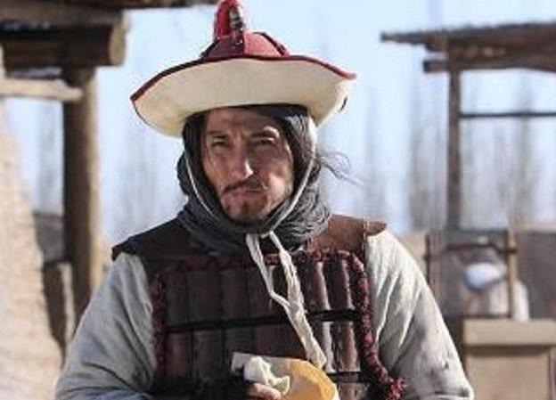 水浒传#林冲杨志勇斗四十回合,基本分出胜负,为何林冲主动收刀!