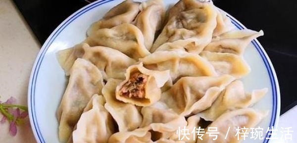 茄子包饺子原来这么美味，很多人都不知道，比肉馅香，比三鲜馅鲜
