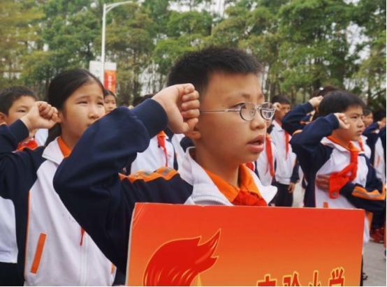 我的家#小学生“作业”脑洞有多大?老师看后哭笑不得,网友:竟说大实话