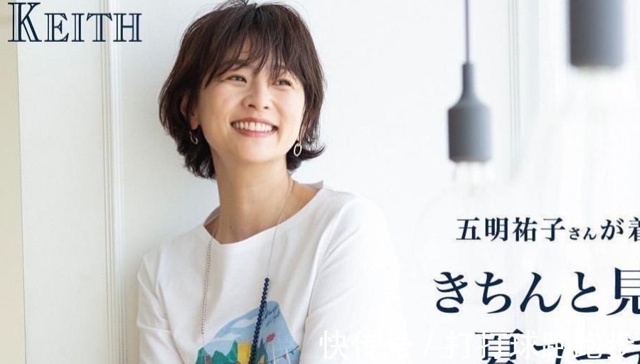 卷发 45岁的女人,直发和卷发哪种更显年轻这六款发型时尚减龄又高级