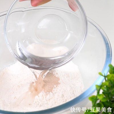 胡萝卜|花样主食之米粒花卷这样做，隔壁小孩都馋哭了