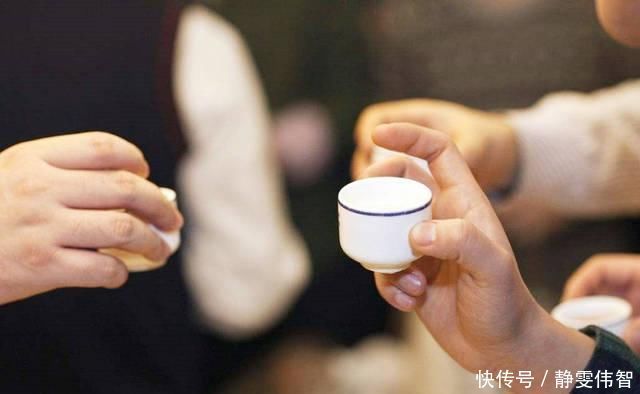 俗语“有茶有酒多兄弟”，下半句才是忠告，可惜好多人不知道