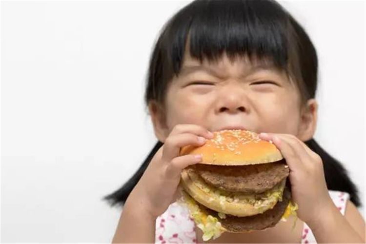 孩子|父母的这些“认知误区”、不重视,让50%中国儿童没长到遗传身高