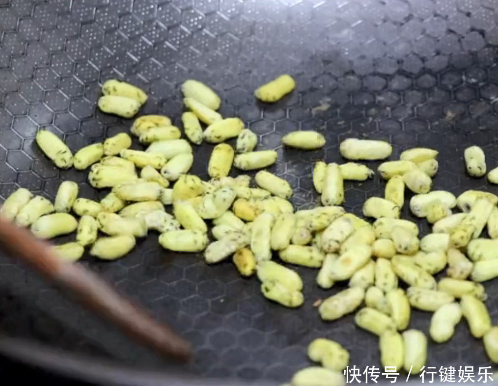 价格不菲|农村称“杨拉罐”,小时用火烤着吃,现如今成为美食价格不菲