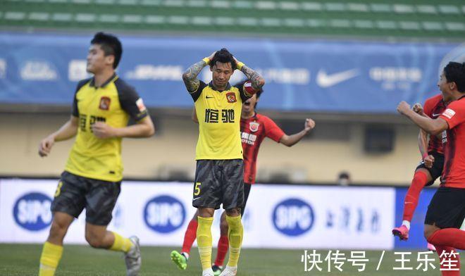 亚军|广州队0-1上港,张琳芃送大礼踢丢点球,将亚军拱手送给对手