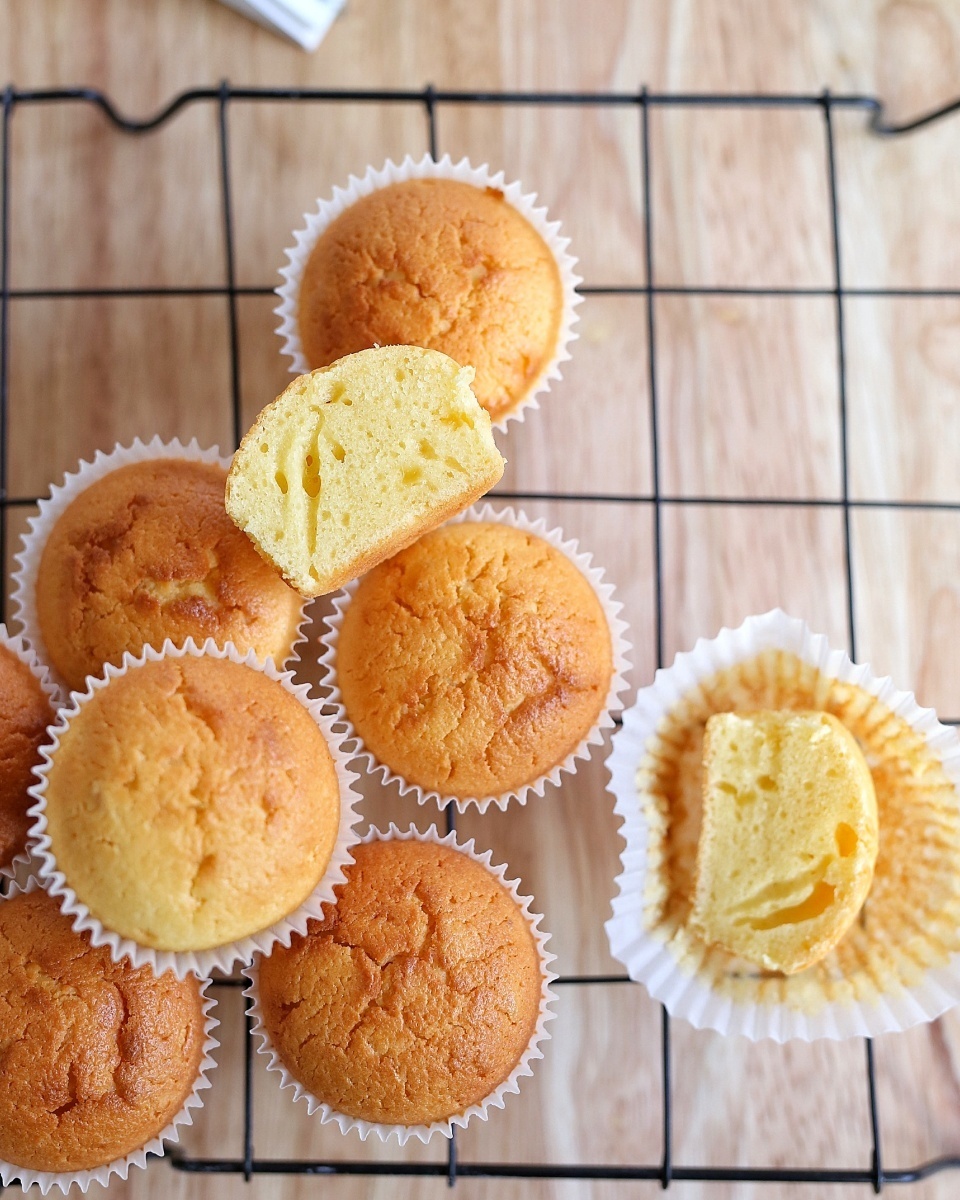 此款小蛋糕好吃又好看，比蛋糕店的香多了，没想到做法竟如此简单