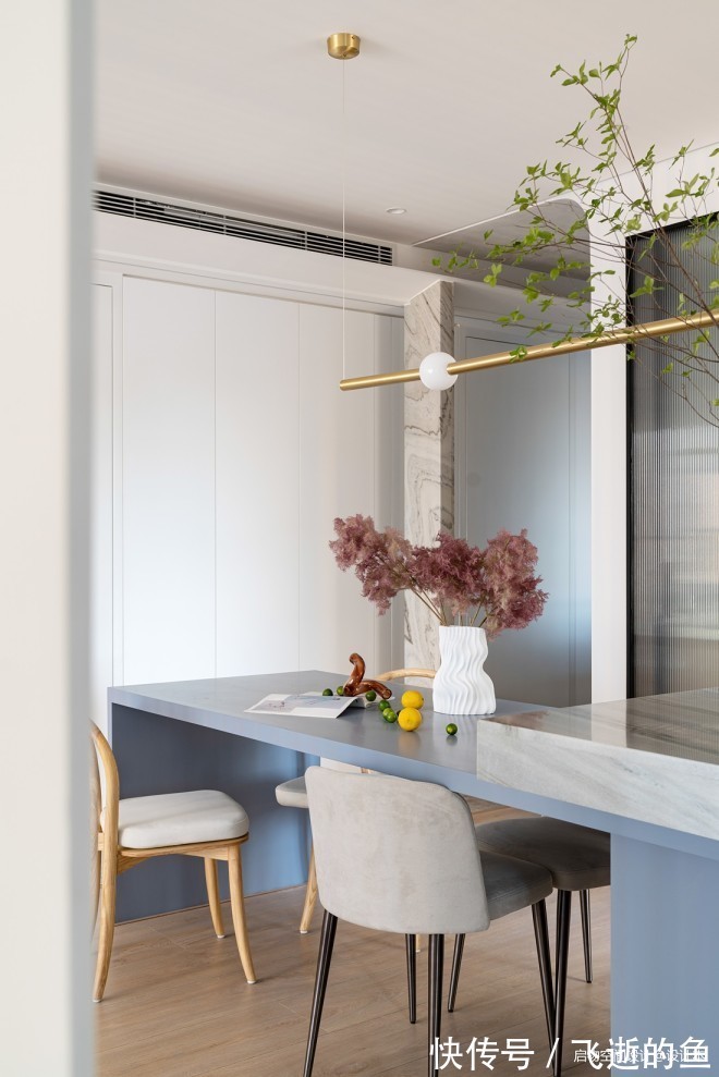 雾霾|雕塑玄关+进门卧室——“呵护型”色彩美家