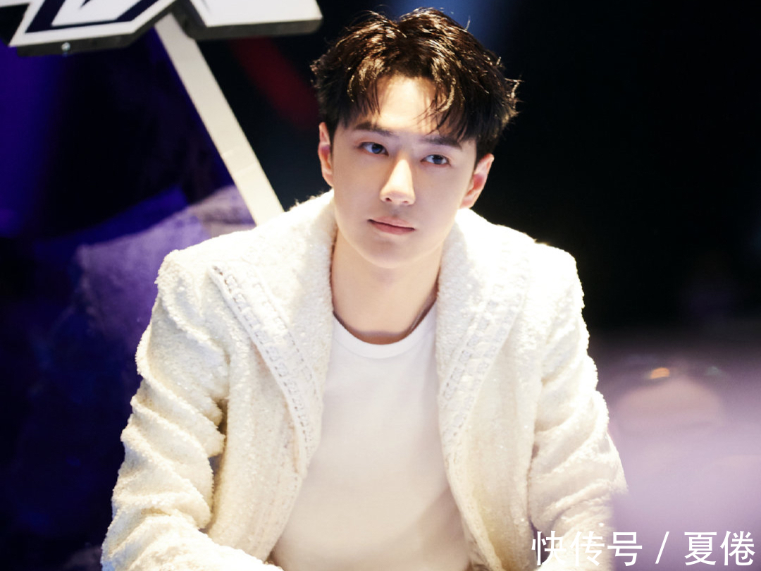 王一博再低调,都难掩才华出众,酷盖的魅力吸引力十足