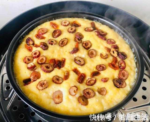 玉米面|教你做玉米面发糕，用筷子拌一拌，上锅蒸一蒸，比蛋糕还要好吃