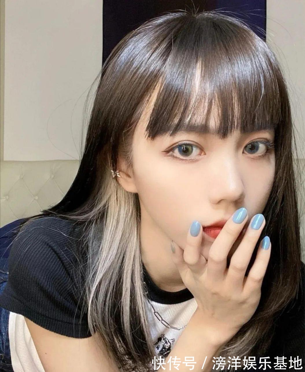 发色|“归国四女”约好换发色?孟美岐新发型超惹眼,程潇漫画脸好抢镜