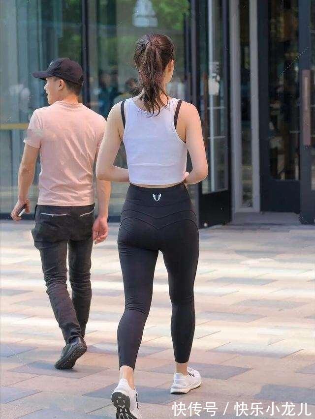 宽松 打底裤的穿搭少女感十足,穿出淑女气质,带来风情万种