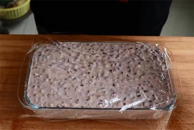 红豆糯米糕不用出去买了,教你在家做,软嫩香甜好吃,方法超简单