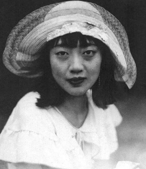 遗物|末代皇后婉容惨死狱中,尸体被扔进臭水沟,身上只有一件遗物