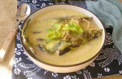 天然的“补脑汤”找到了，简单煮一煮，营养极高，孩子补钙又补脑