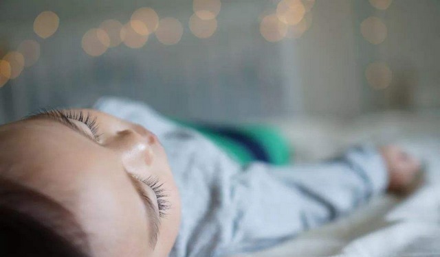 宝宝|孕妇怀四胞胎以为是儿子,结果生四个女儿,爸爸产房外手舞足蹈