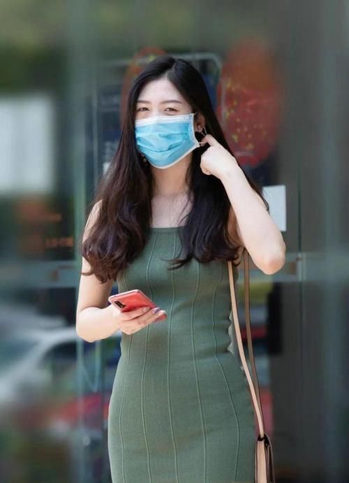 连衣裙 绿色的包臀连衣裙,看起来真的是美极了,作为日常穿搭舒适又高级