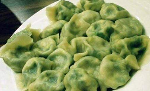 好吃|包饺子不用放肉了,学会做此种素馅饺子,小孩最爱,好吃停不下来