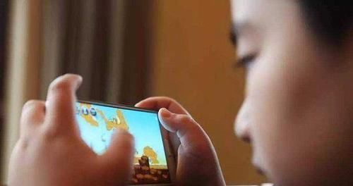 孩子|孩子睡前有这3个坏习惯,身高会被悄悄“偷走”,看看你家娃有没