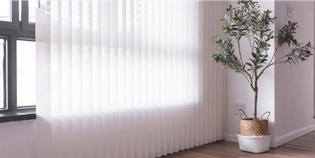 贴膜|越来越多人家里不装窗帘了，现在流行这样装，隐私好大家争着效仿