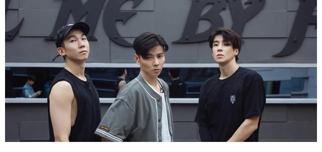 《哥哥》成團隱藏C位，觀眾錯罵張云龍，節(jié)目力捧的人終浮出水面