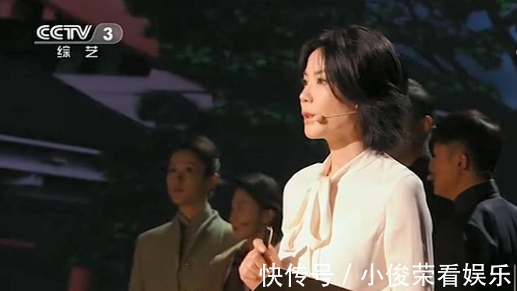 王菲:露脸央视次数多,一人分饰4角在《国家宝藏》节目大显身手