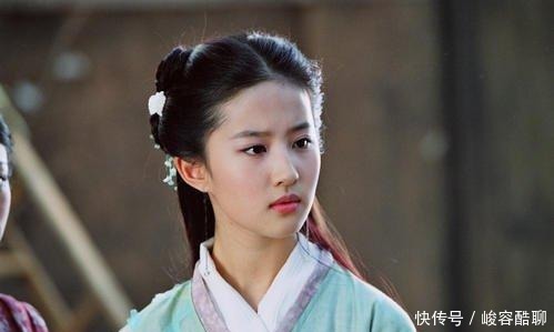 睁开眼|《山海经》中的烛龙到底有多牛?睁开眼便是白天,闭上眼便是黑夜