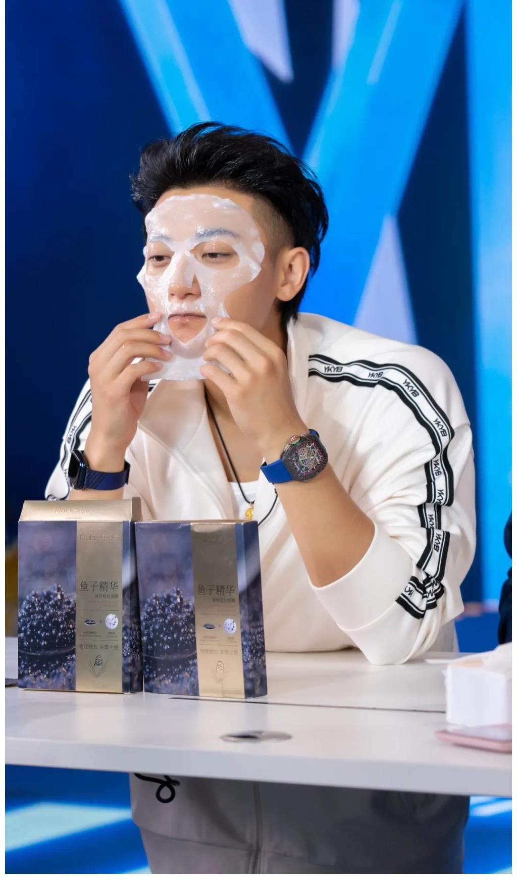 黃子韜快手帶貨首秀GMV破2.3億，真性情無套路直播效果拉滿！