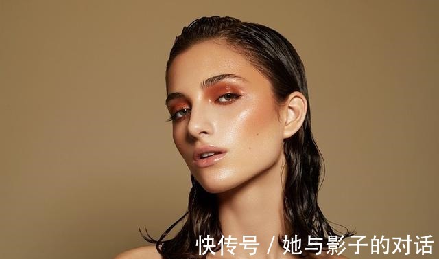 松口蘑 这几款被我拉进黑名单的防晒霜,不要乱买,小心成为“人间油物”!