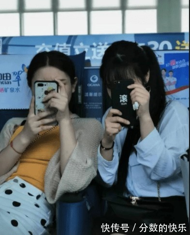 |搞笑GIF:这只蚌成精了