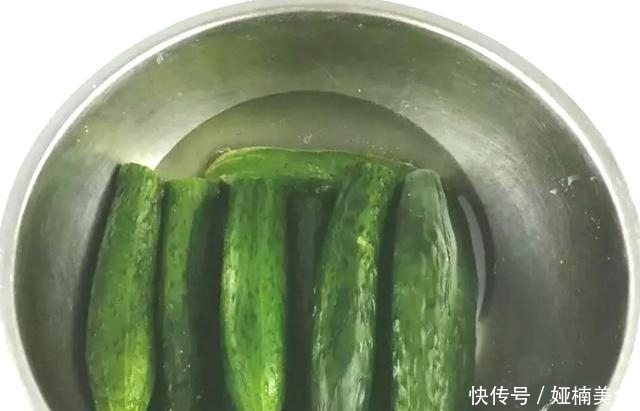 秘方|外婆用了半辈子的腌黄瓜秘方,只需简单3步,口感清脆,好吃下饭