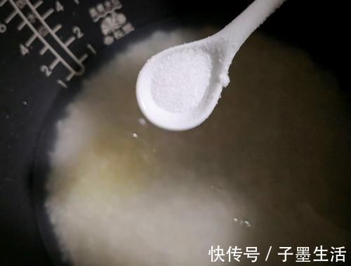 晓峰|焖米饭:不要直接下锅焖!牢记2诀窍3步骤,米饭粒粒分明还香软