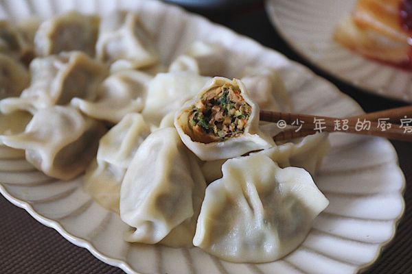  荠菜冬笋猪肉水饺