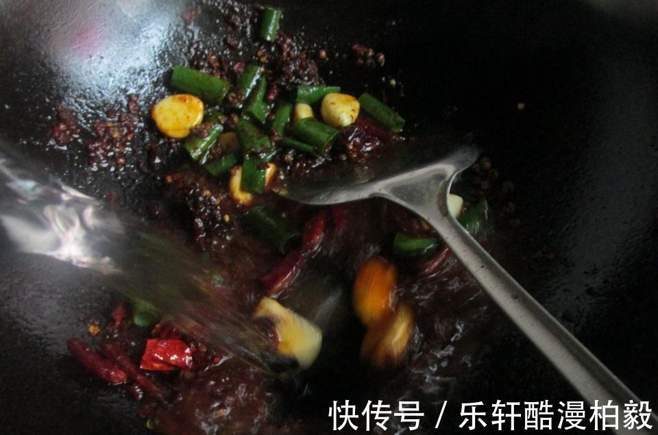 鱼片|十一家宴，学会这道菜给家人露一手，鲜辣入味超好吃，上桌人人夸