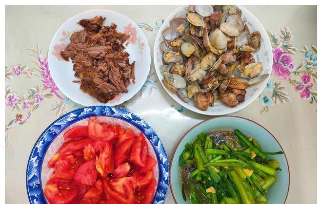 妈妈|儿子从70斤吃到66斤,晒晒妈妈准备的午餐,网友:好吃营养不