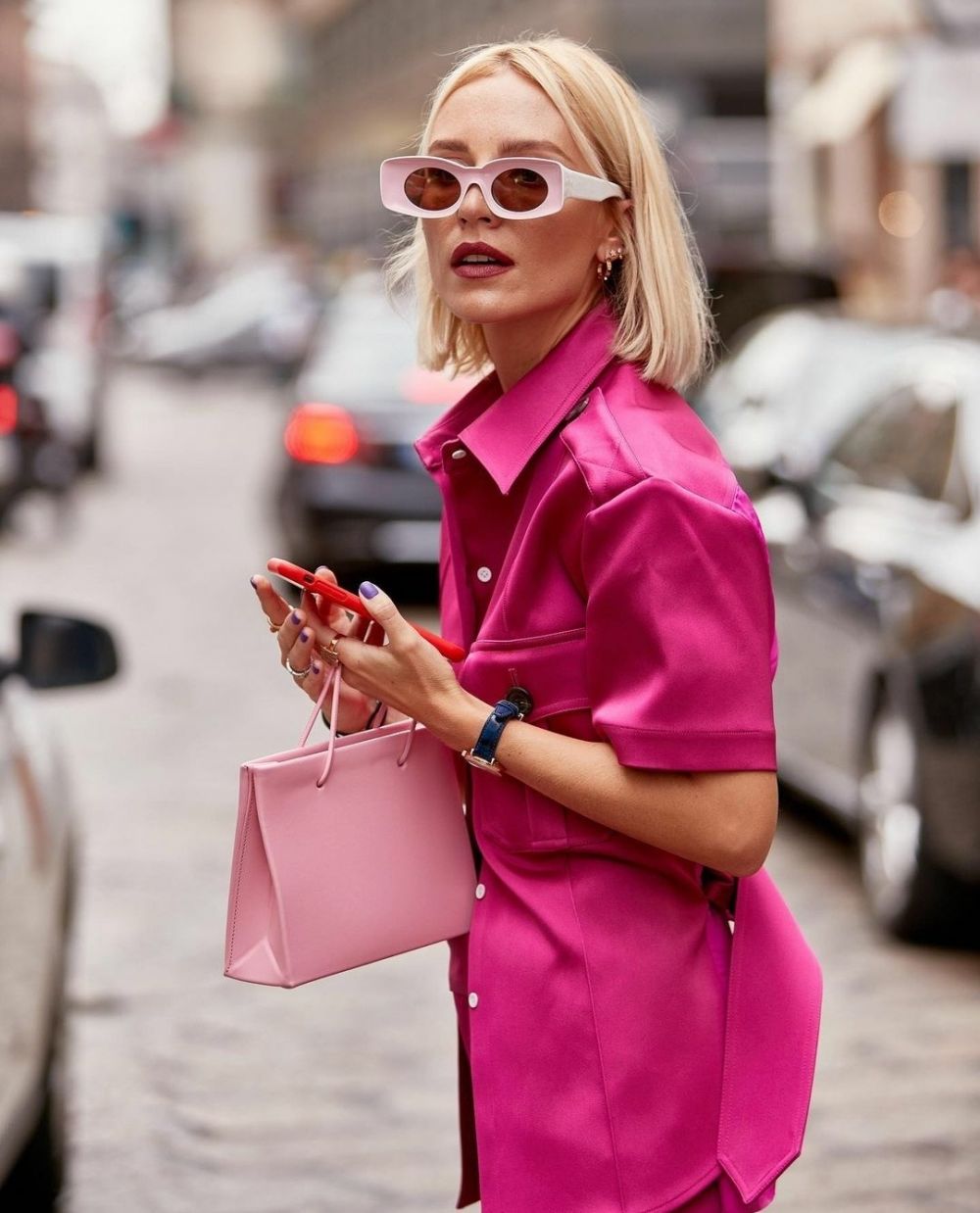 千禧辣妹是你！做一颗大胆时髦的荧光糖果|上游时尚| 糖果