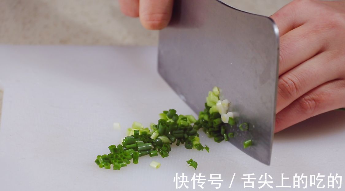 天气寒冷,碰到这牛奶麻辣烫,我绝不手软,真香!吃完浑身暖烘烘