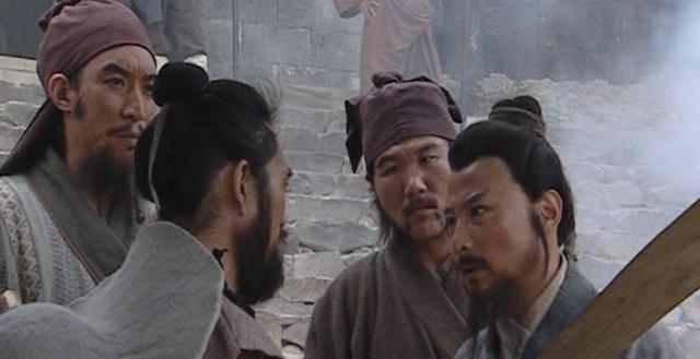 水浒英雄@他第一次上战场就战死,成为梁山最没用的人,到底怪自己还是宋江