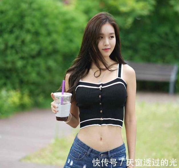 青春时尚,个性的牛仔裤,彰显你的潮流气息!