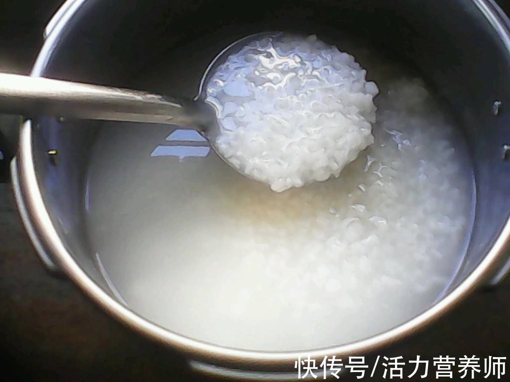 血糖生成指数|糖尿病患者到底能不能吃面条、粥类？若想稳定血糖，2种主食少吃