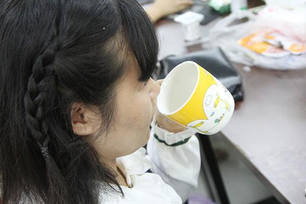 补充|50岁后要养骨,骨科医生不但要多喝牛奶,4物也要舍得吃