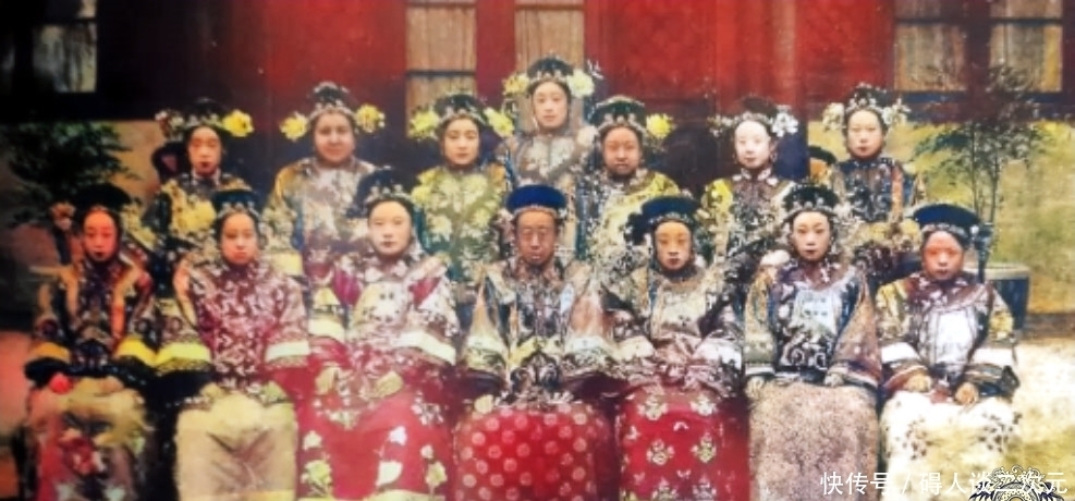 紫禁城|紫禁城八大女官罕见老照片：图八是真正的公主，图十格格长相漂亮