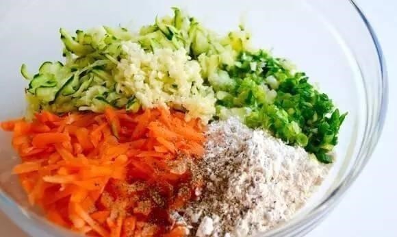 学会这几款煎饼，再也不用对着小吃摊流口水啦！