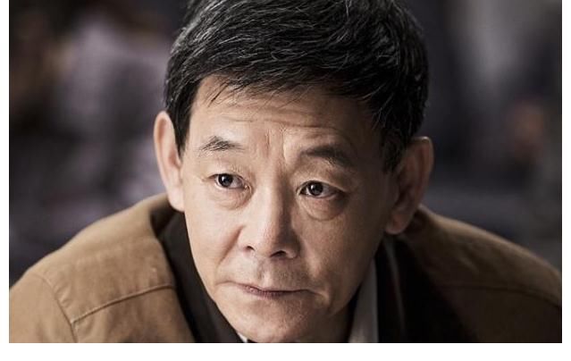 《誰是兇手》首播！獲央媒點贊，趙麗穎沒出場卻被嘲演技最差