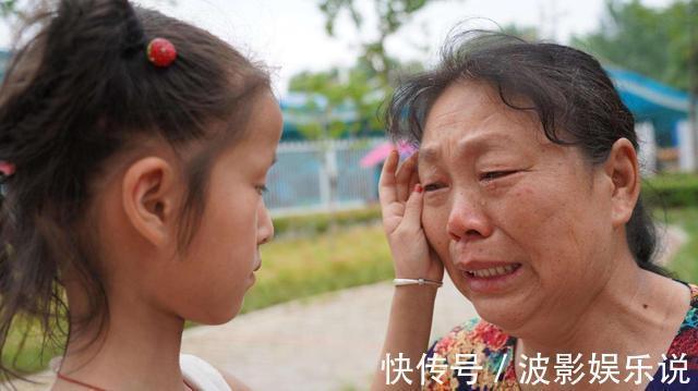 婆婆|“奶奶为什么不上桌吃饭”6岁孩子问,妈妈的回答让老人落泪