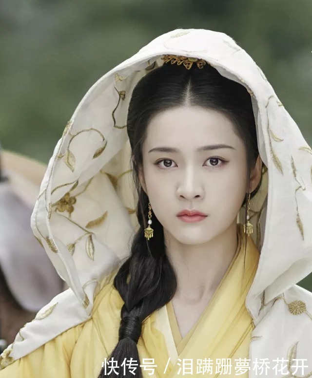 宠文休书一到手,她便卸去丑陋妆容,散下长发,携腹中子离开!