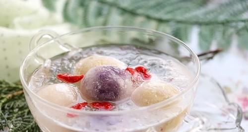 这样做的汤圆表皮清透，口感Q弹，还能美肤润燥，元宵节就吃它