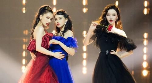 肖战为那英打call，周笔畅组输给那英组，网友：寂寞的不公平